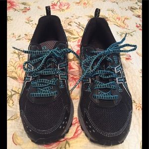 oasics womens shoes size 8.